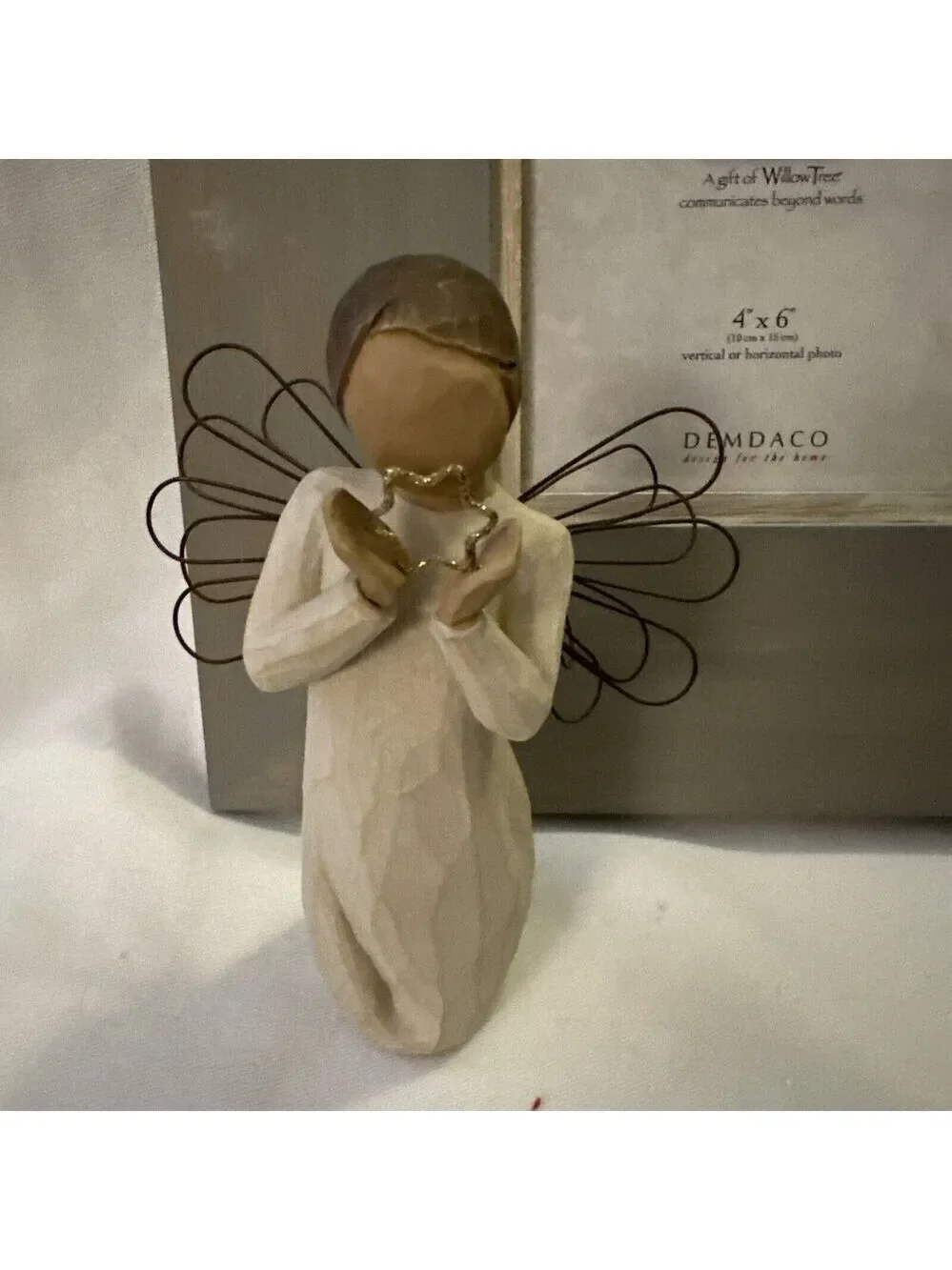 Willow Tree Bright Star Gift Set Bright Star Angel and Washed Wood Photo Frame